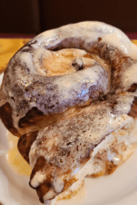 Wonder Bur brunch cinnamon roll